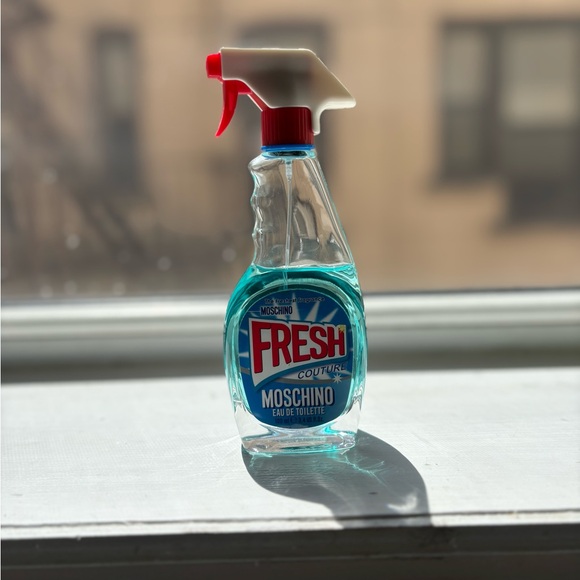 Moschino Fresh Couture Blue and Red Eau de Toilette - Picture 2 of 4